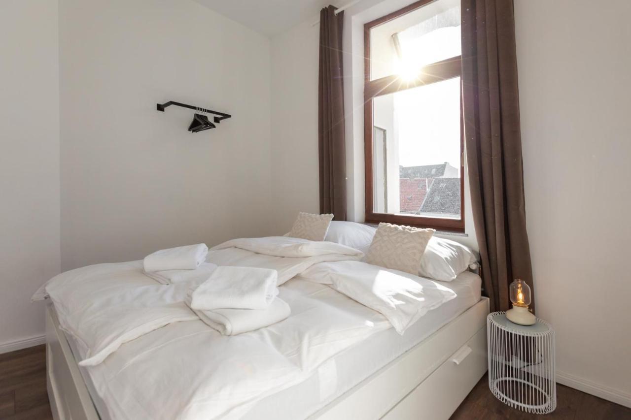 Koje Eins I Grosses Apartment Mit 2 Schlafzimmern Bremerhaven Exterior foto